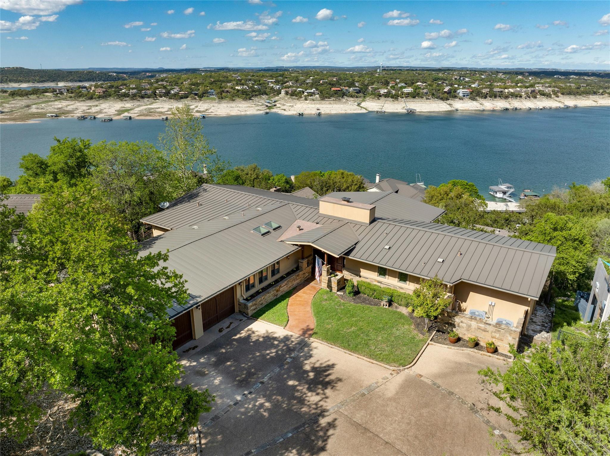 713 Mariner, Lakeway, TX 78734 — photo 1