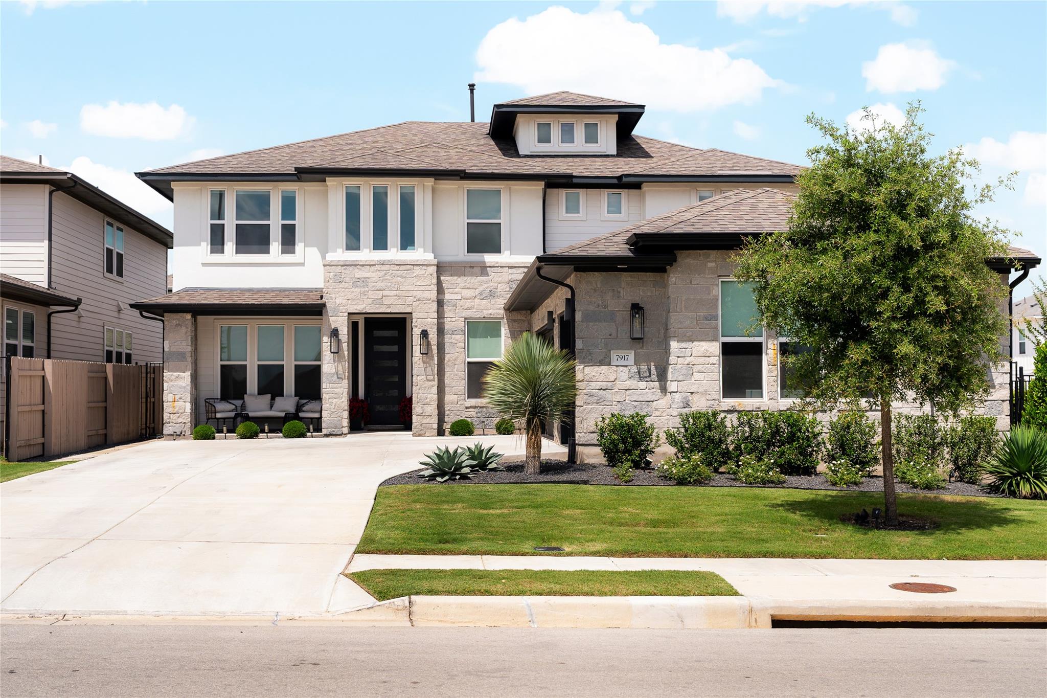 7917 Edmondson, Austin, TX 78744 — photo 1
