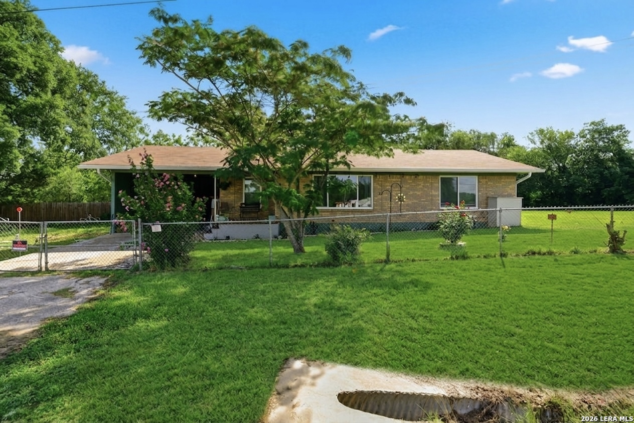 365 HIGHWAY 95 S, Elgin, TX 78621 — photo 1