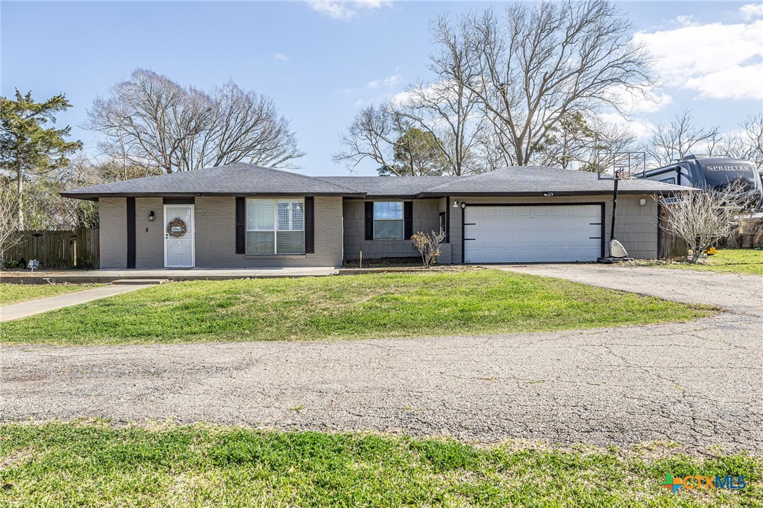 743 Royal Road, Port Lavaca, TX 77979 — photo 1