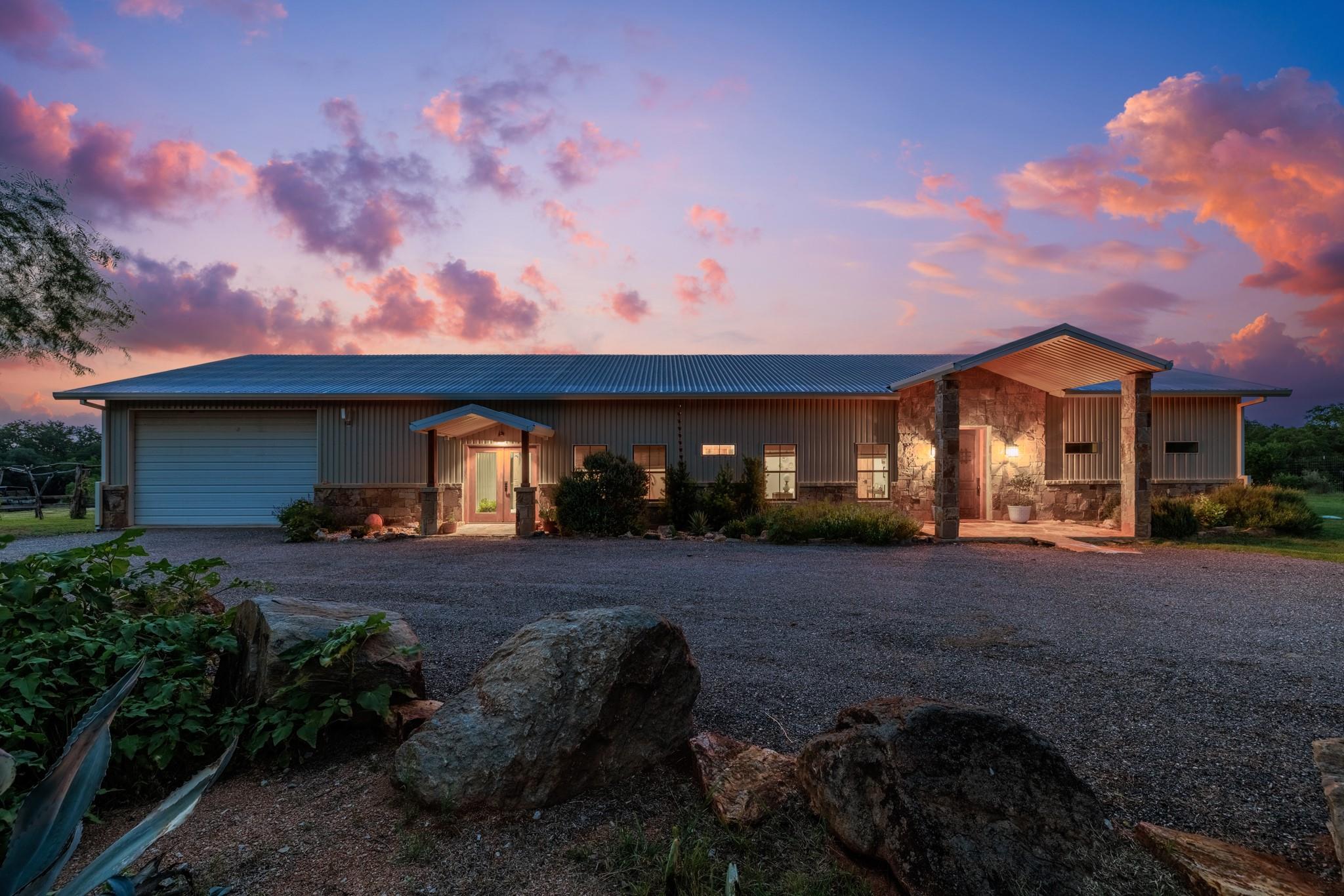 3724 Ranch Road 3347, Round Mountain, TX 78663 — photo 1