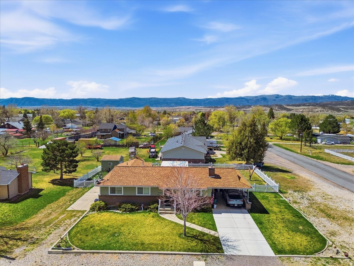 283 N 300 E, Mt Pleasant, UT 84647 — photo 1