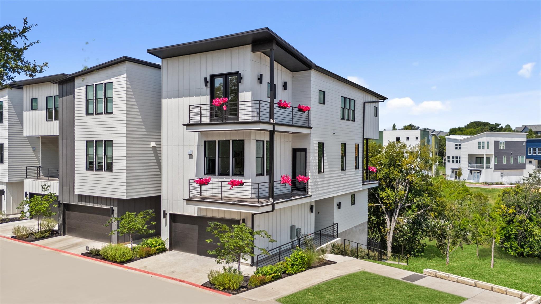 4916 Meller, Austin, TX 78741 — photo 1