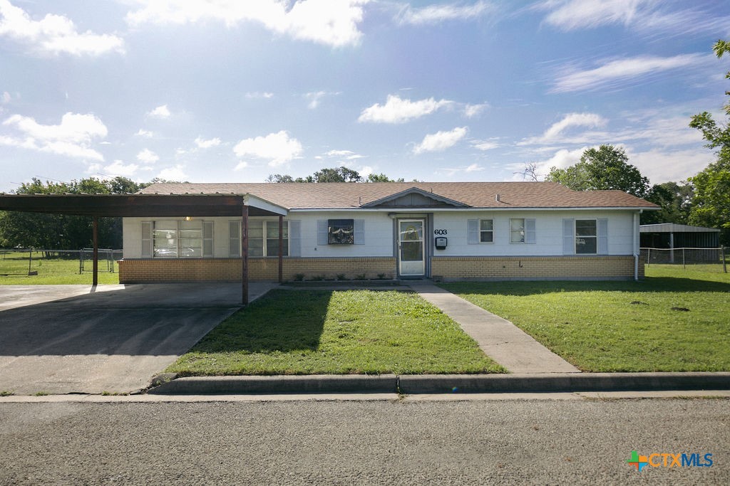 603 S Terry Street, Cuero, TX 77954 — photo 1