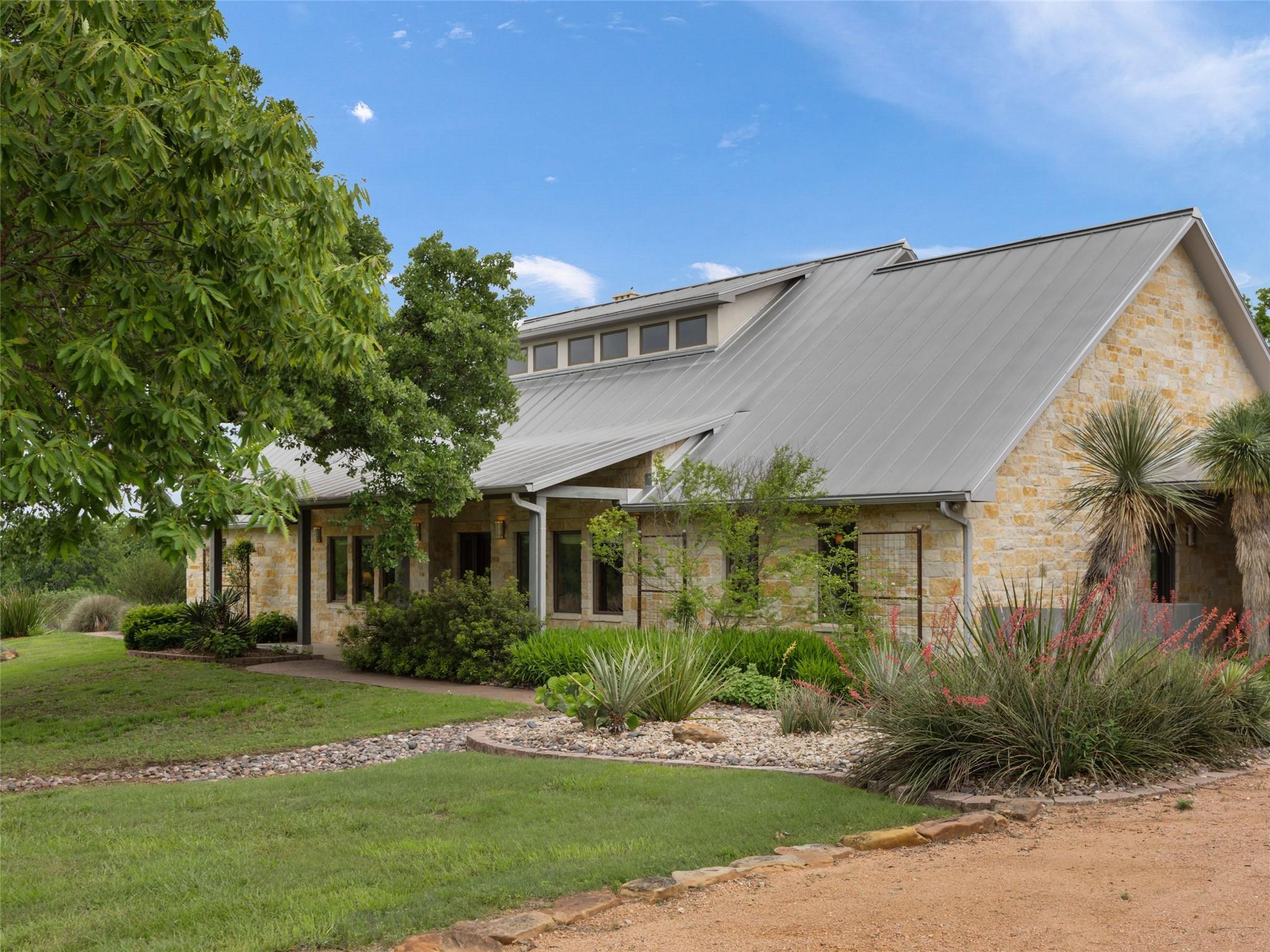 1163 Big Bend, Fredericksburg, TX 76824 — photo 1