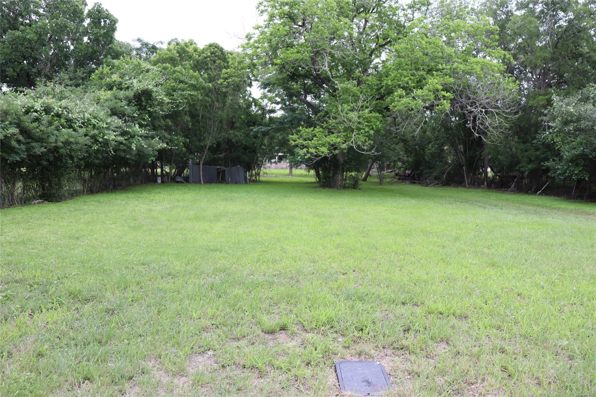1006 Johnson, Lockhart, TX 78644 — photo 1