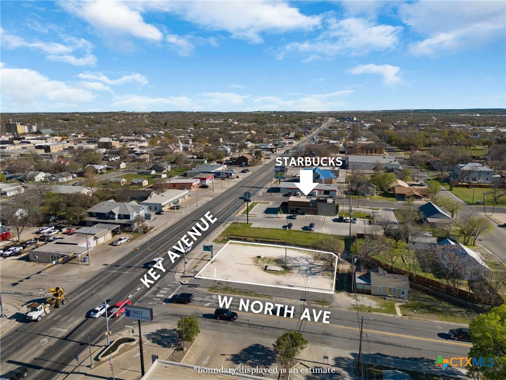 102 S Key Avenue, Lampasas, TX 76550 — photo 1