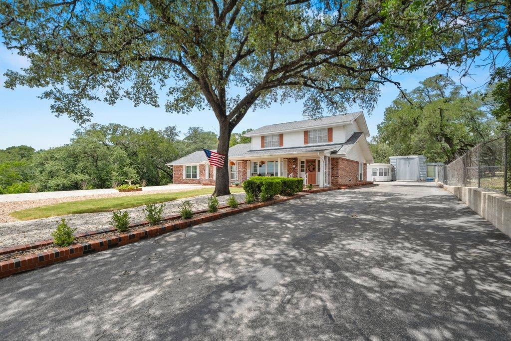699 Floral, New Braunfels, TX 78130 — photo 1