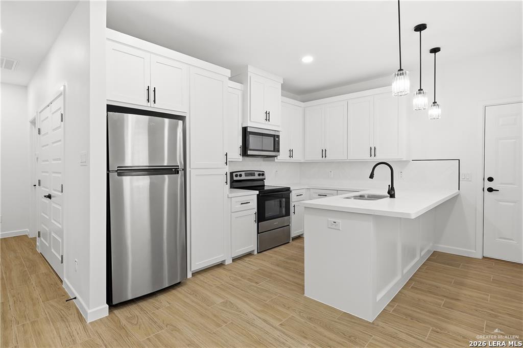 1209 Waterfall Avenue, ,  78539 — photo 1