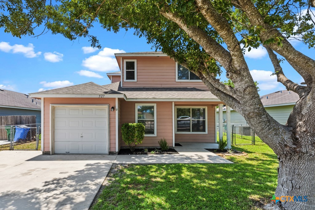 527 Roosevelt Drive, Seguin, TX 78155 — photo 1