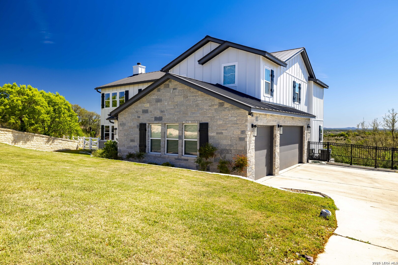 97 Coleman Springs, Boerne, TX 78006 — photo 1