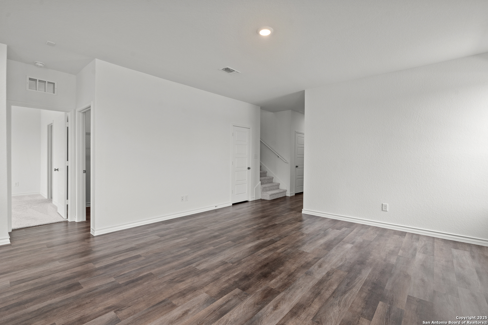 1519 Silver Run, ,  78130 — photo 1