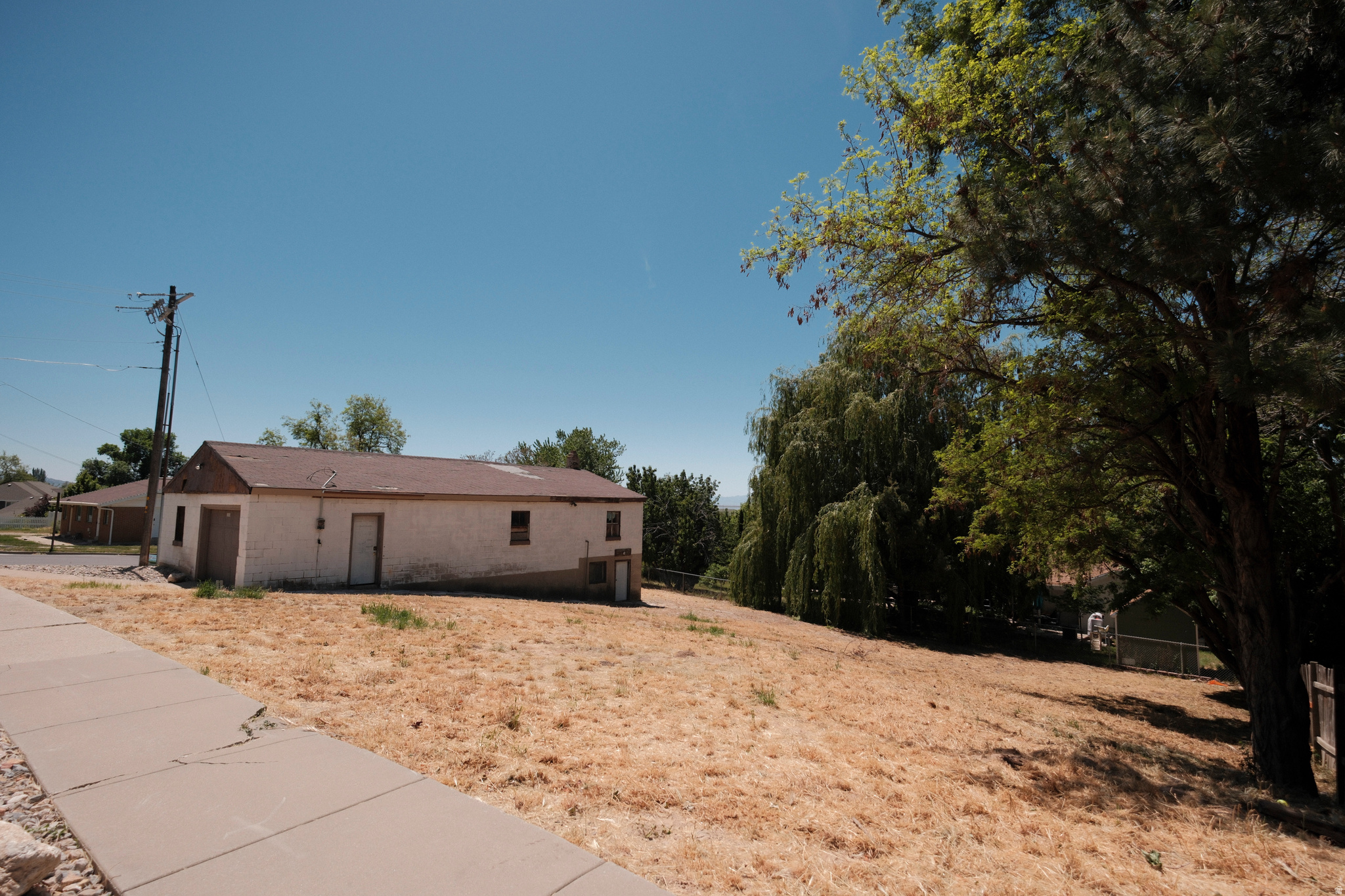 161 E KAMBOURIS LN