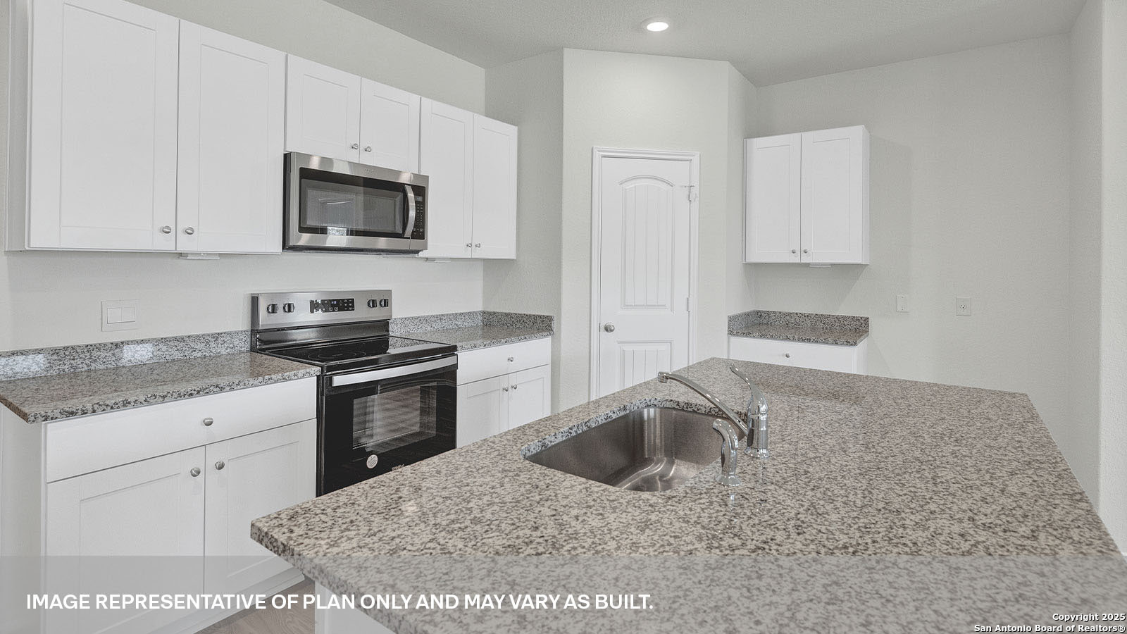 347 BOATMAN COVE, ,  78155 — photo 1