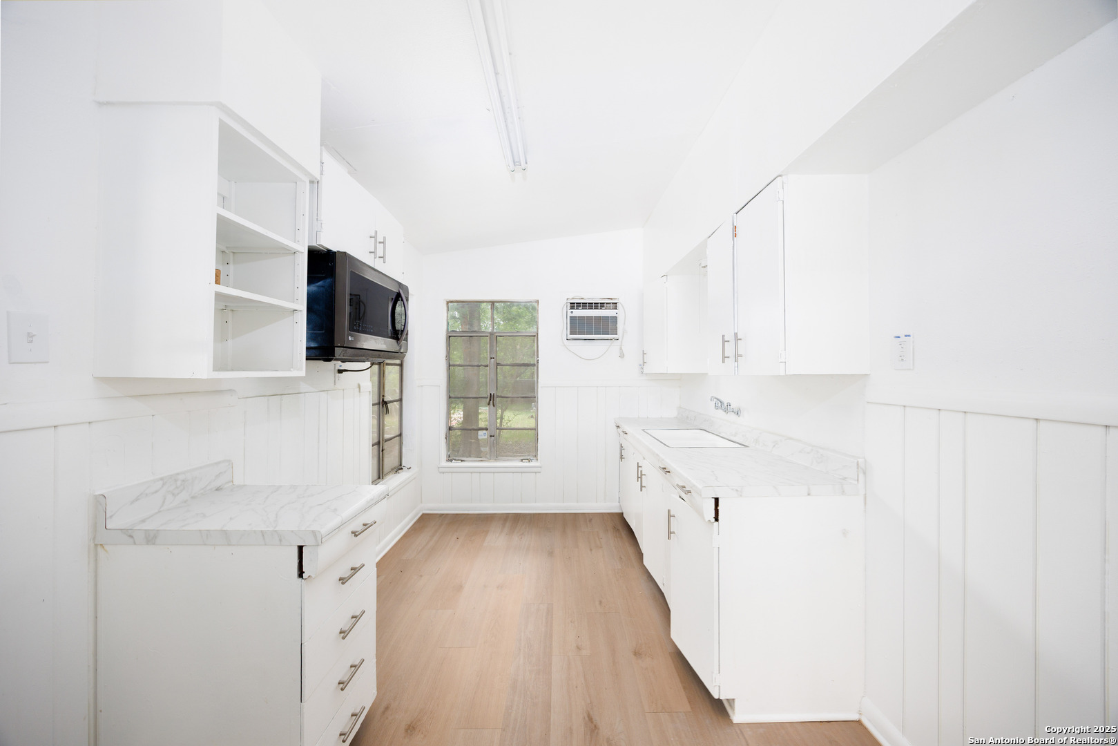 170 Olga, ,  78237 — photo 1