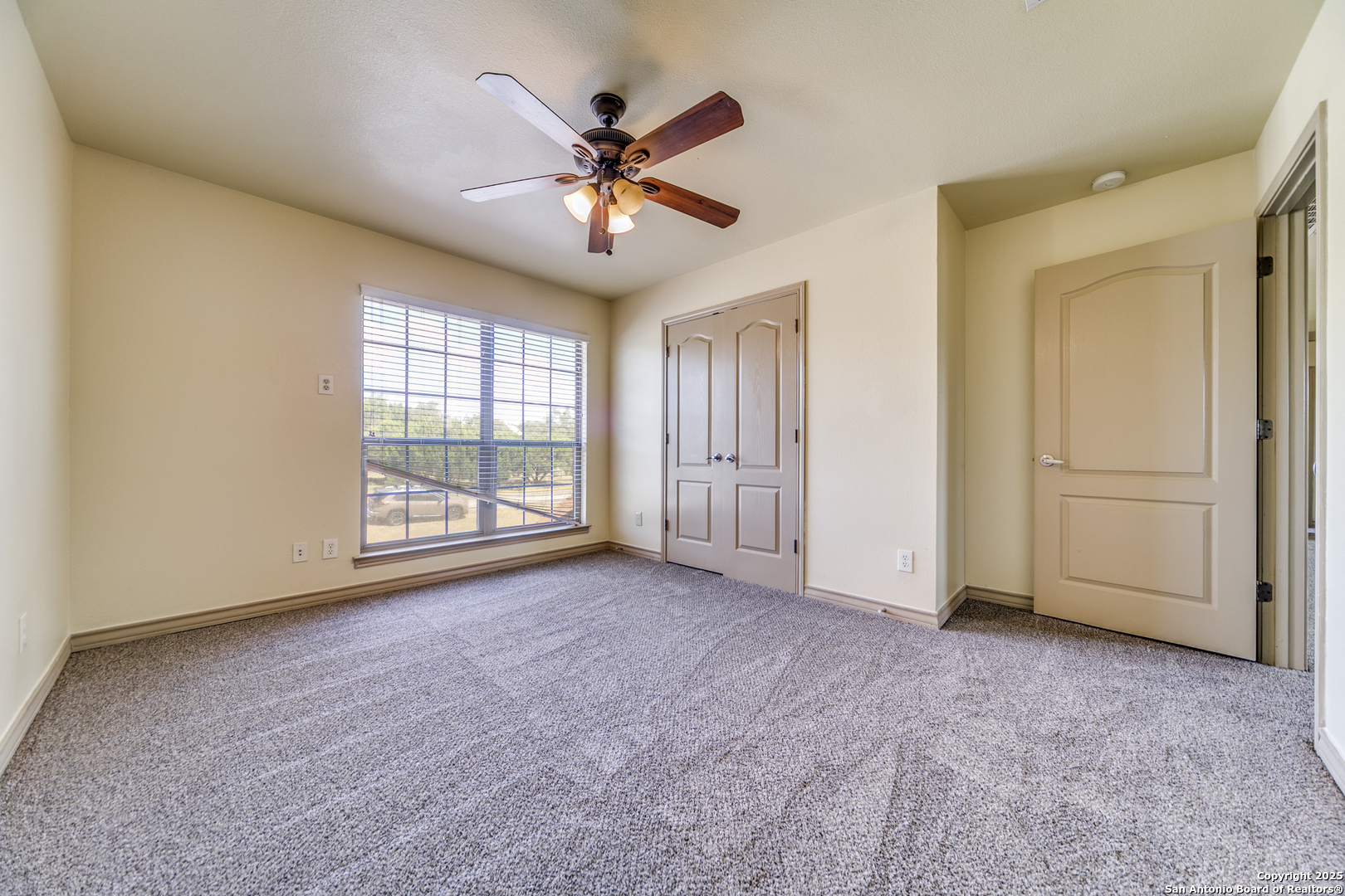811 STIRRUP DR, ,  78070 — photo 1