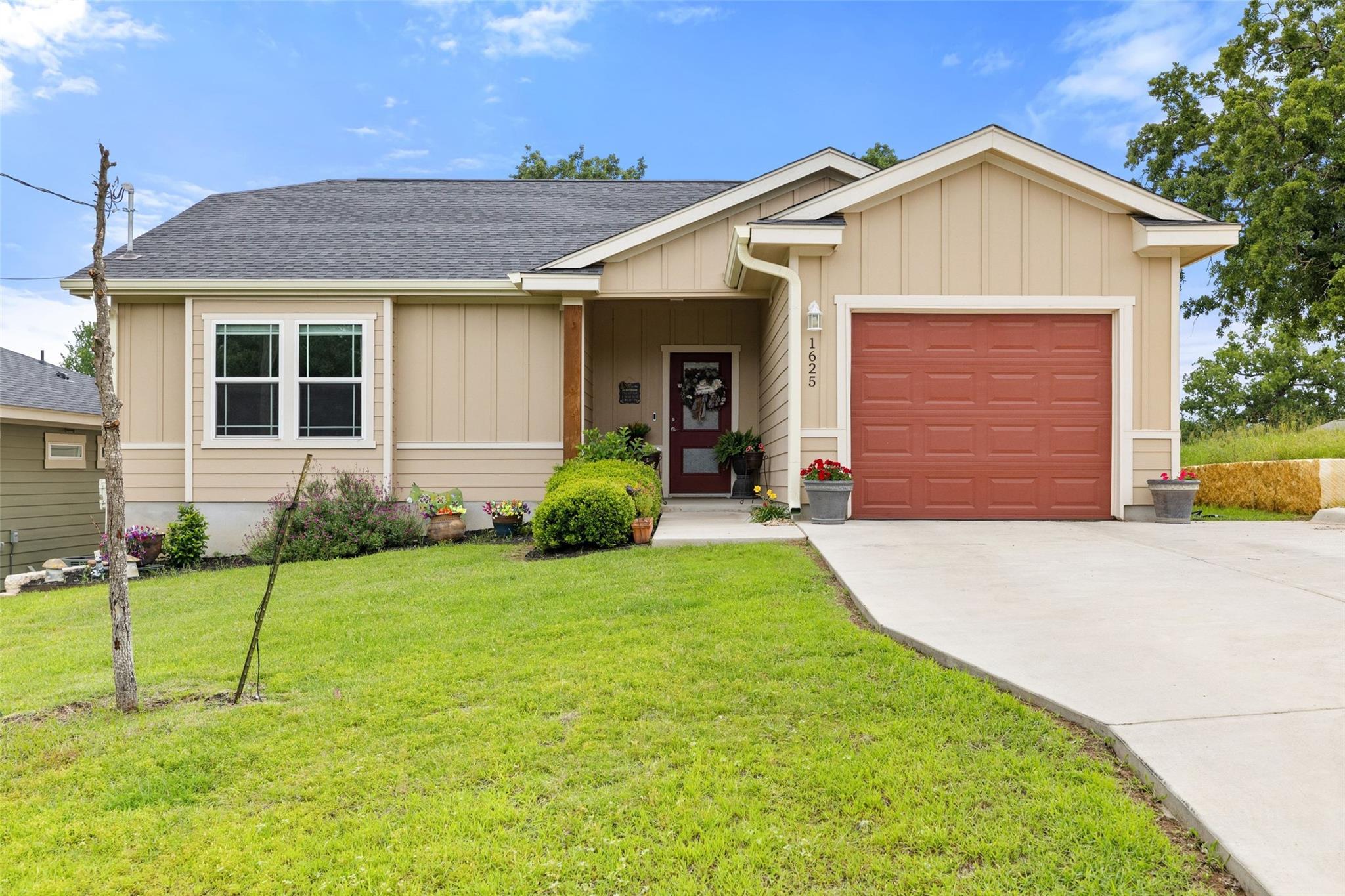 1625 Packsaddle, Kingsland, TX 78639 — photo 1