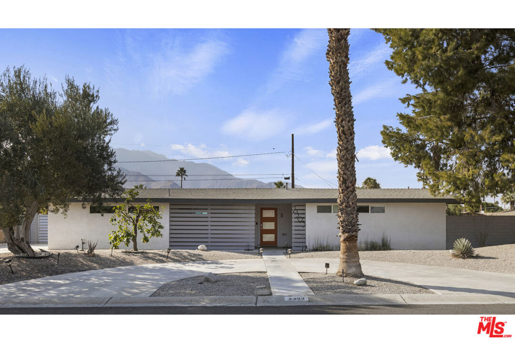 2393 N San Clemente Road, Palm Springs, CA 92262 — photo 1