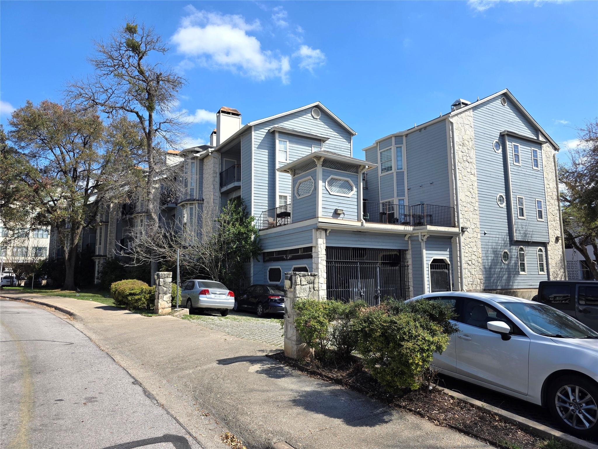 3111 Tom Green, Austin, TX 78705 — photo 1