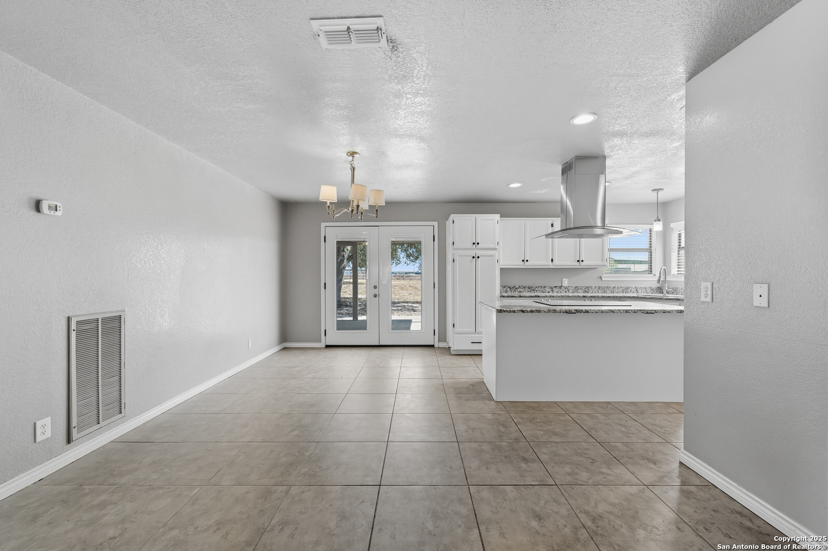 706 Sunrise, , 78121 — photo 1