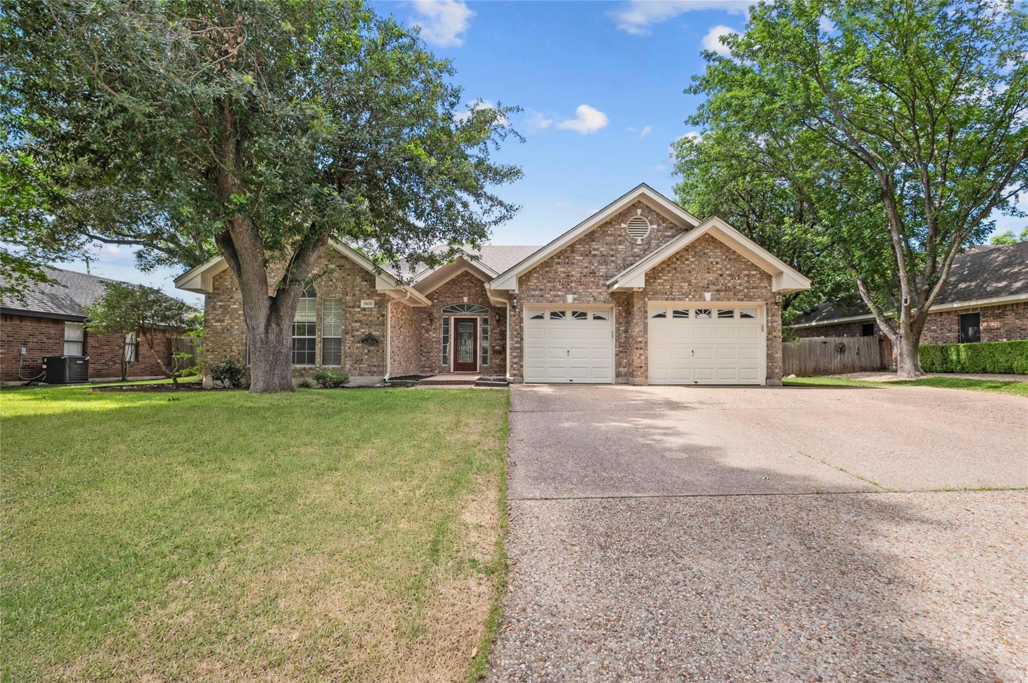 1906 Meadow Ridge, Taylor, TX 76574 — photo 1