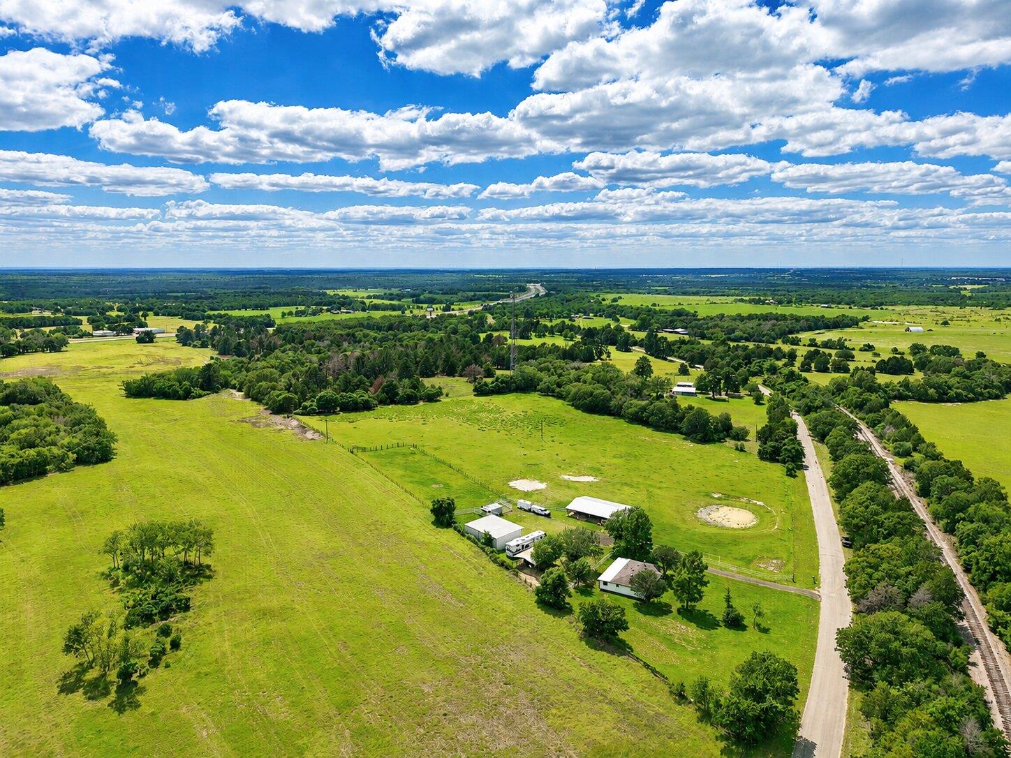 405 Old Highway 20, McDade, TX 78650 — photo 1