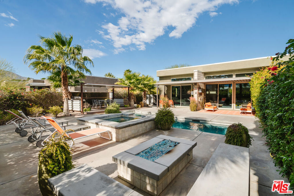 1096 Lucent Court, Palm Springs, CA 92262 — photo 1