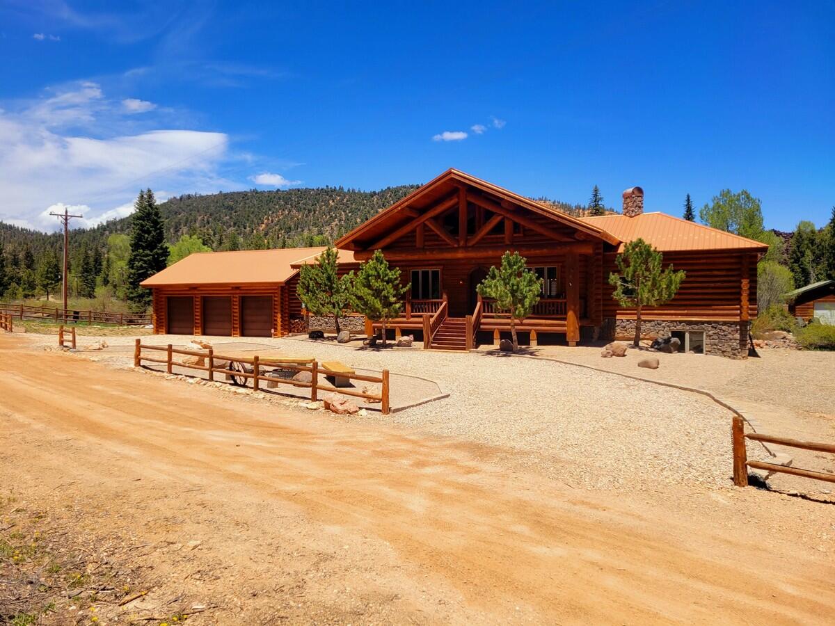 1103 E Spring Hollow RD, Duck Creek, UT 84762 — photo 1