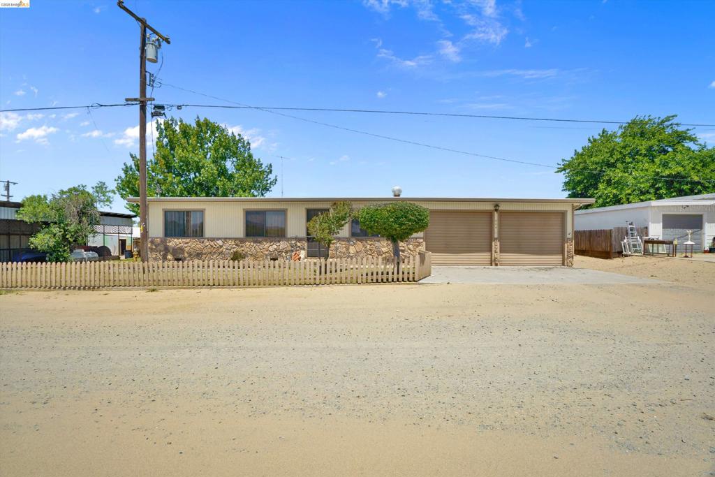 944 Sherman Ln, Oakley, CA 94561 — photo 1