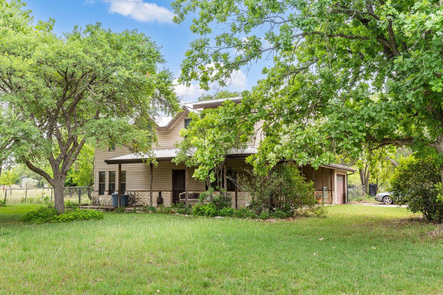 907 Horace Howard, San Marcos, TX 78666 — photo 1