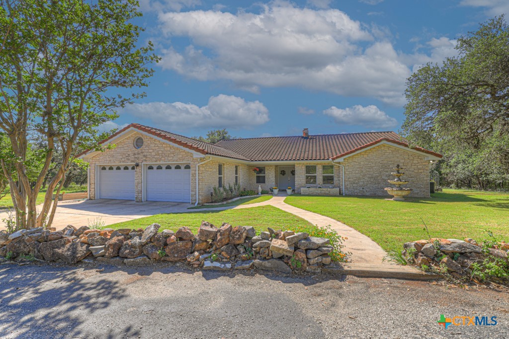 830 Palomino Lane, San Marcos, TX 78666 — photo 1