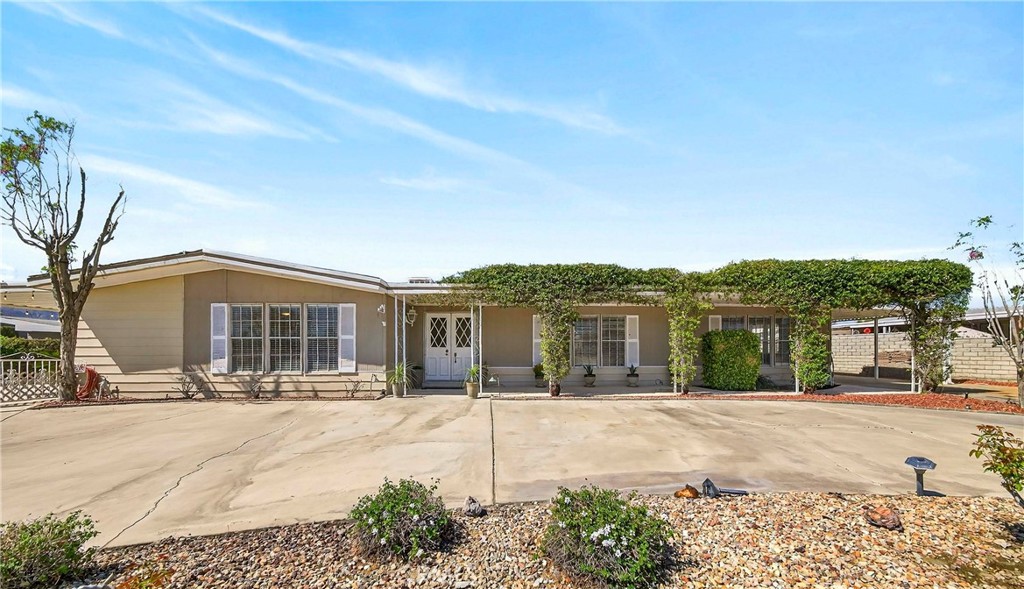 39300 One Horse, Palm Desert, CA 92260 — photo 1