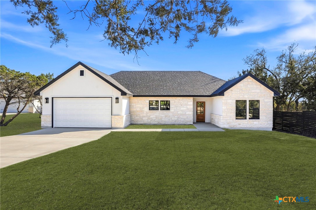 1615 Rocky Ridge Loop, Canyon Lake, TX 78133 — photo 1