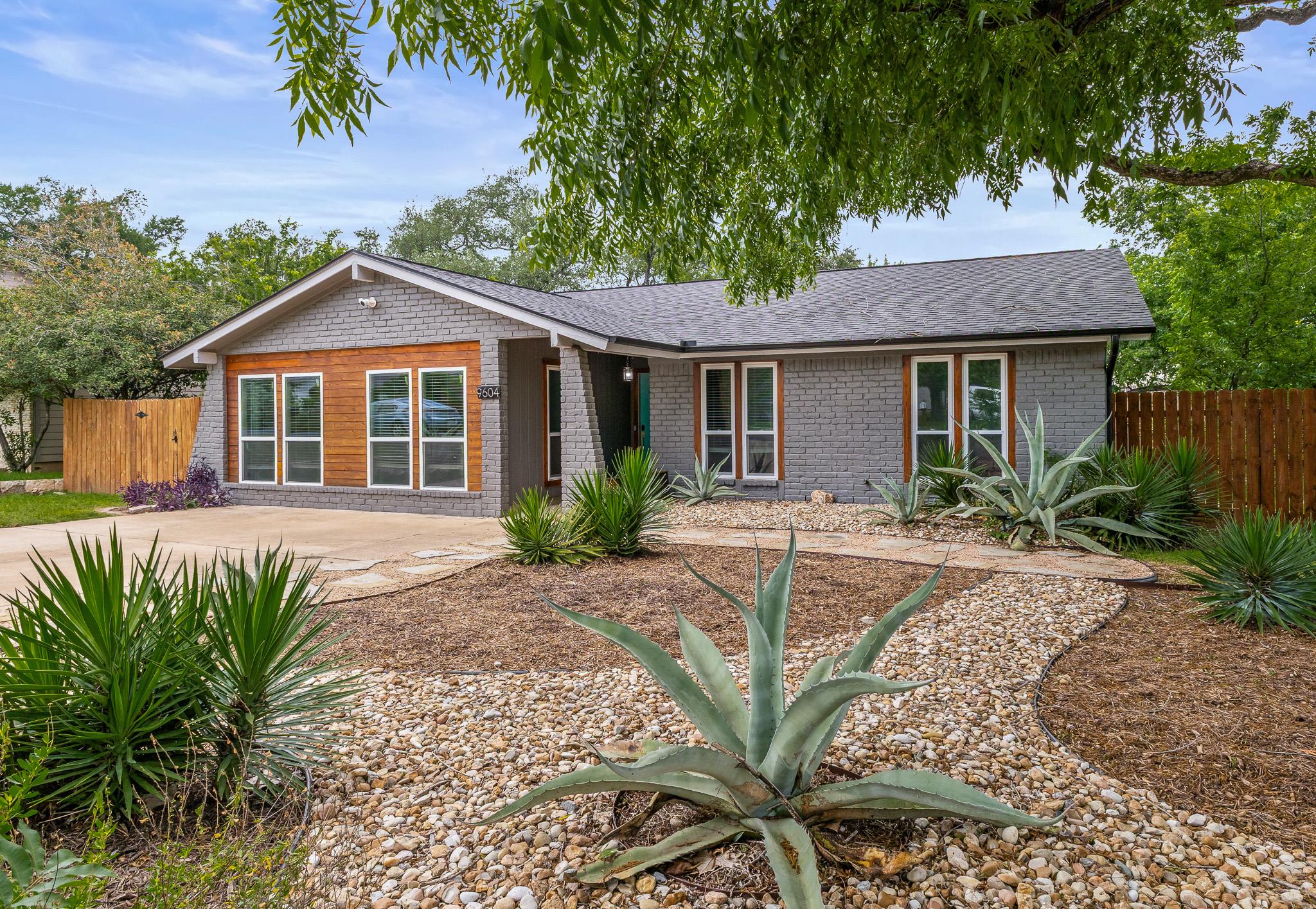 9604 Newberry, Austin, TX 78729 — photo 1