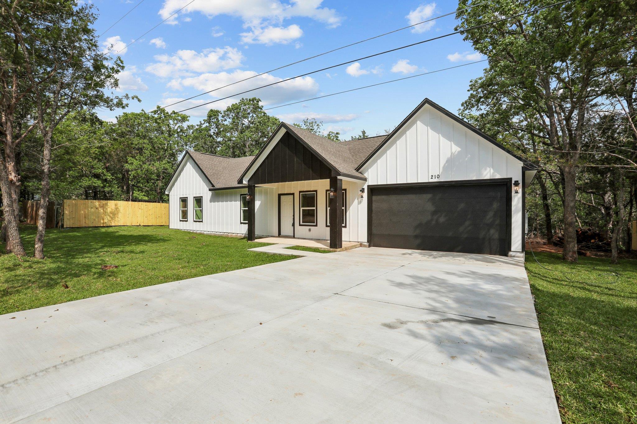210 Flint Ridge, Bastrop, TX 78602 — photo 1