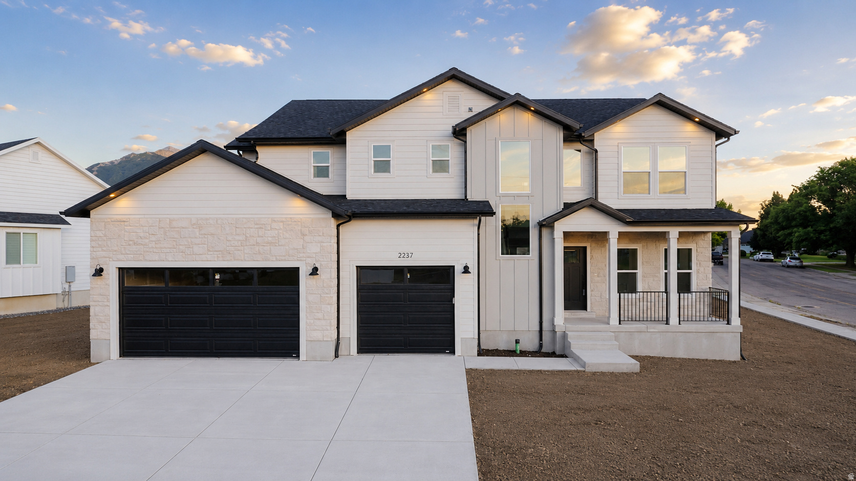 2237 E PARKSIDE CIR, South Ogden, UT 84403 — photo 1