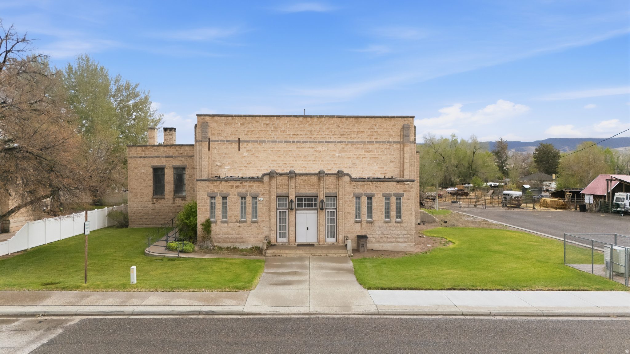 35 S CENTER ST, Elsinore, UT 84724 — photo 1