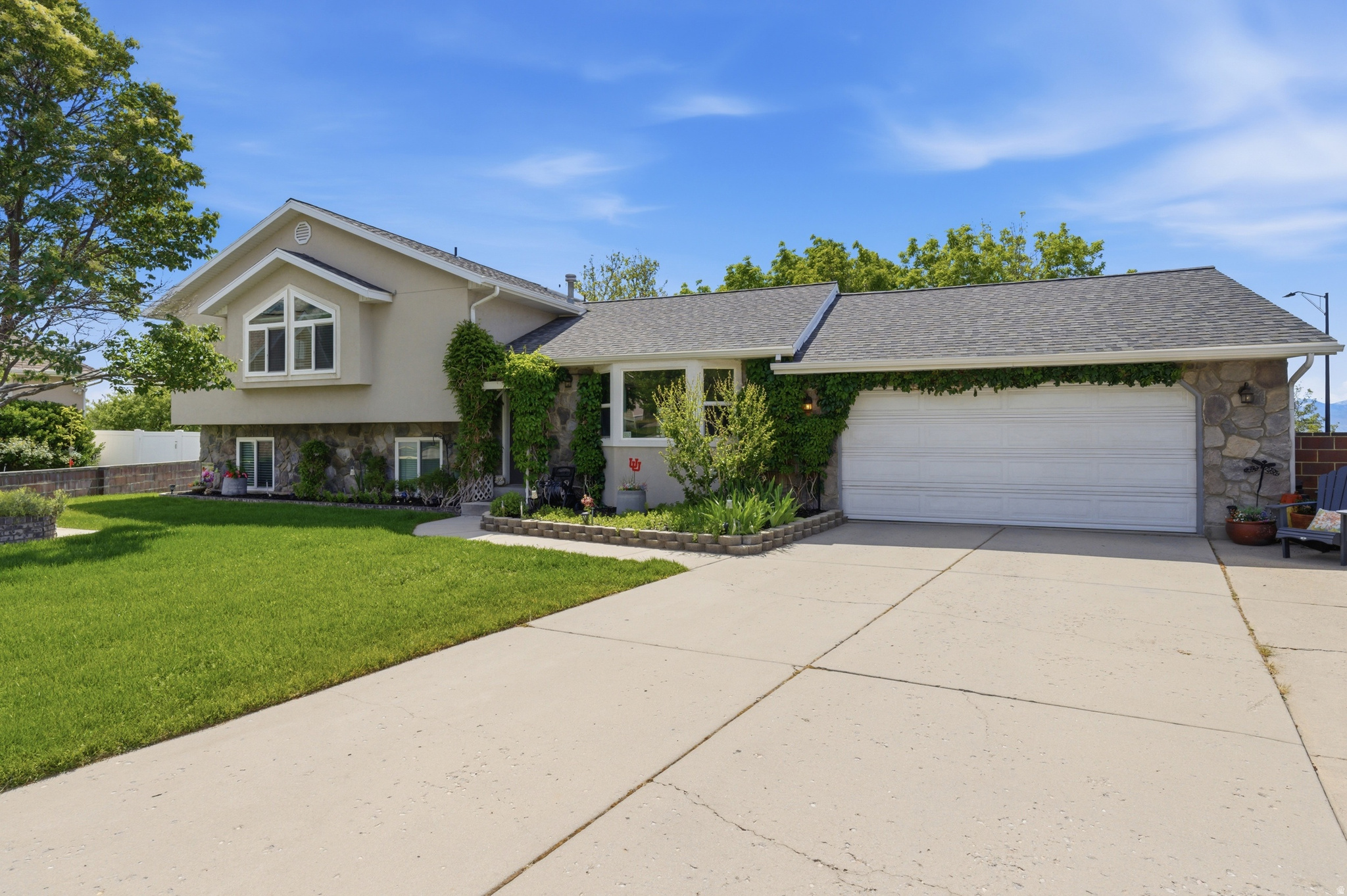 1320 E WOODHILL CIR, Sandy, UT 84092 — photo 1