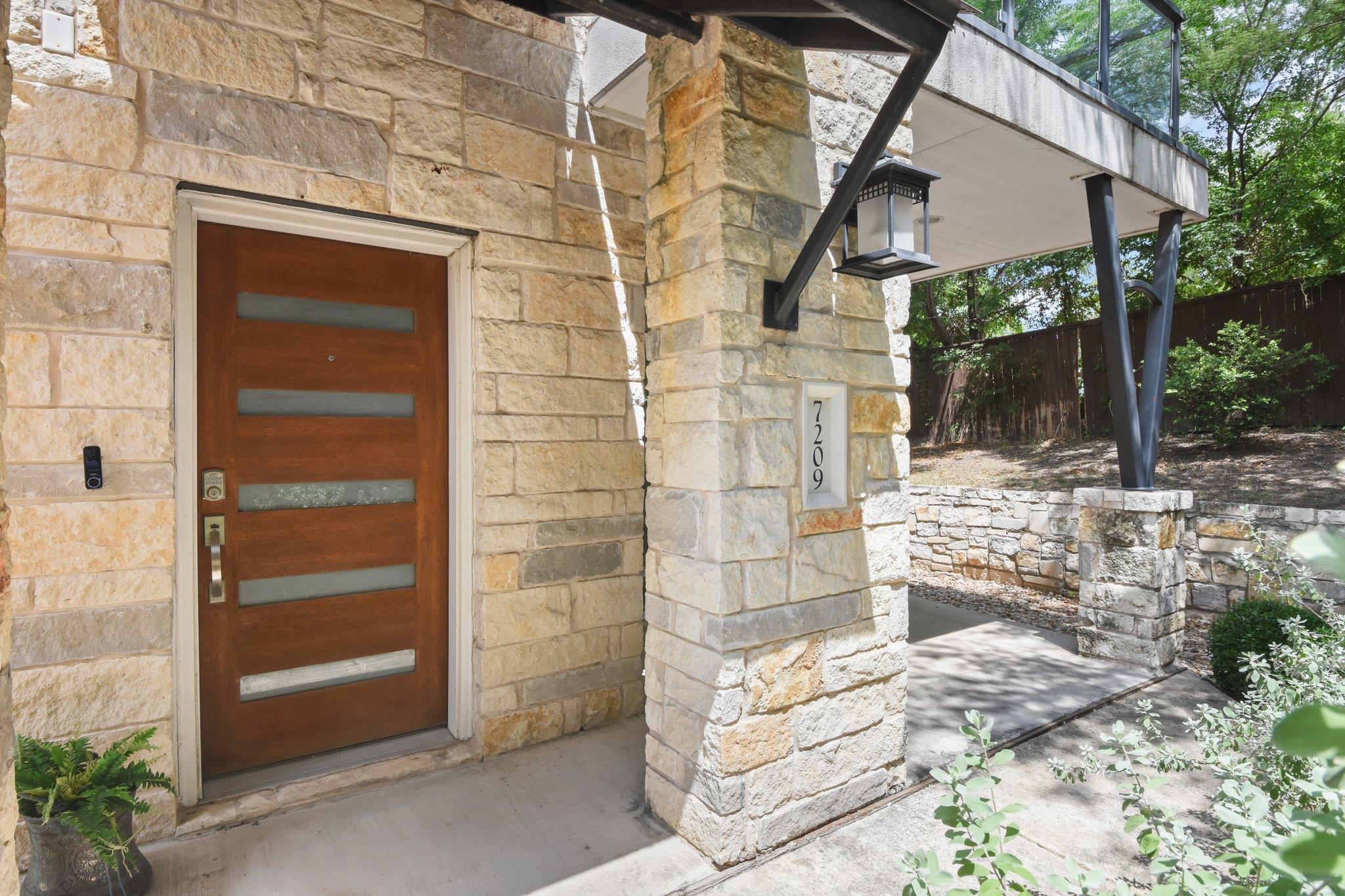 7209 Bassett, Austin, TX 78741 — photo 1