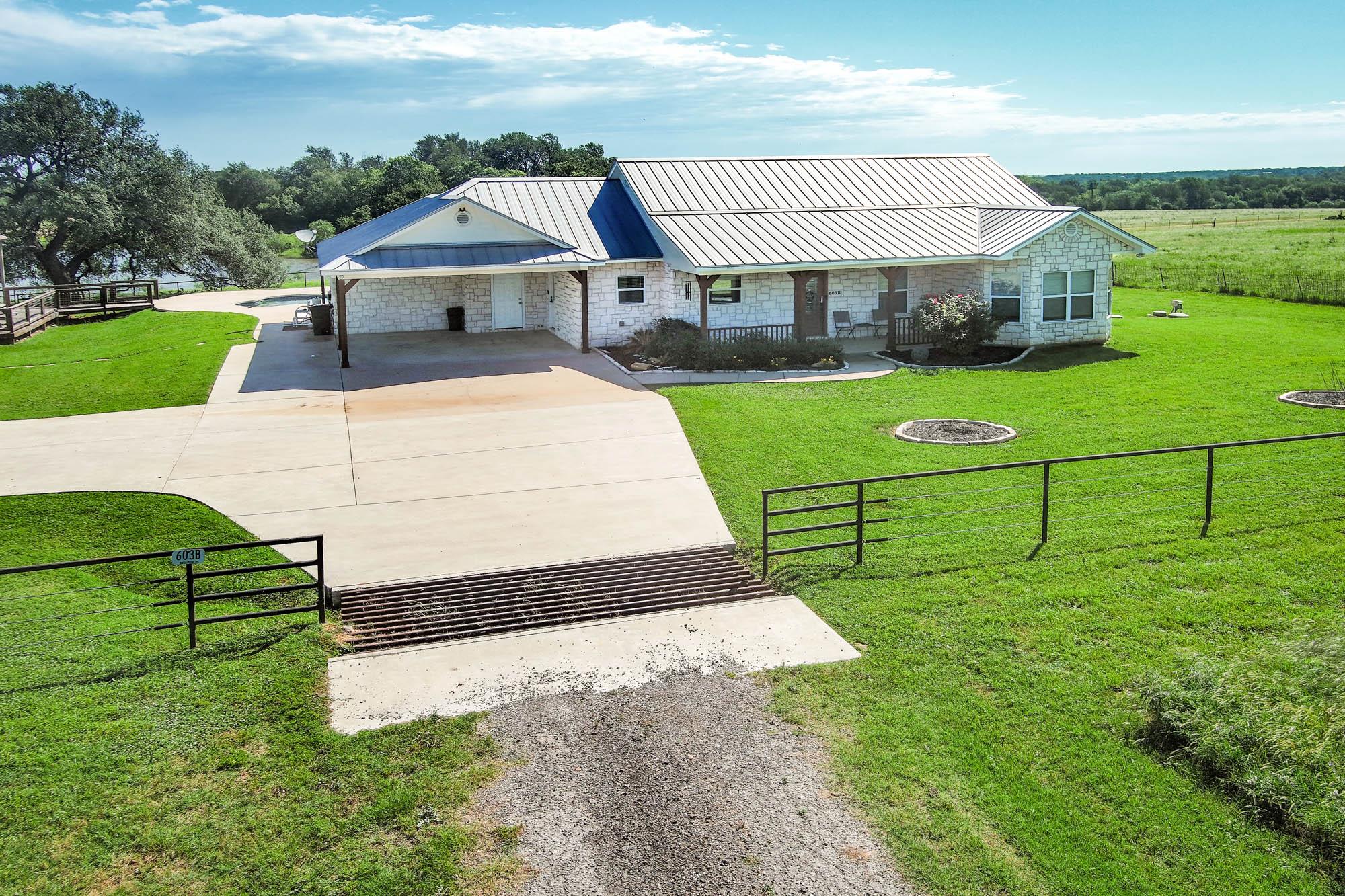 603 Watterson, Bastrop, TX 78602 — photo 1