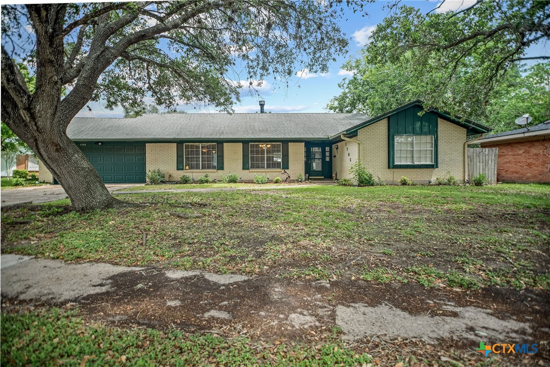 1706 College Drive, Victoria, TX 77901 — photo 1