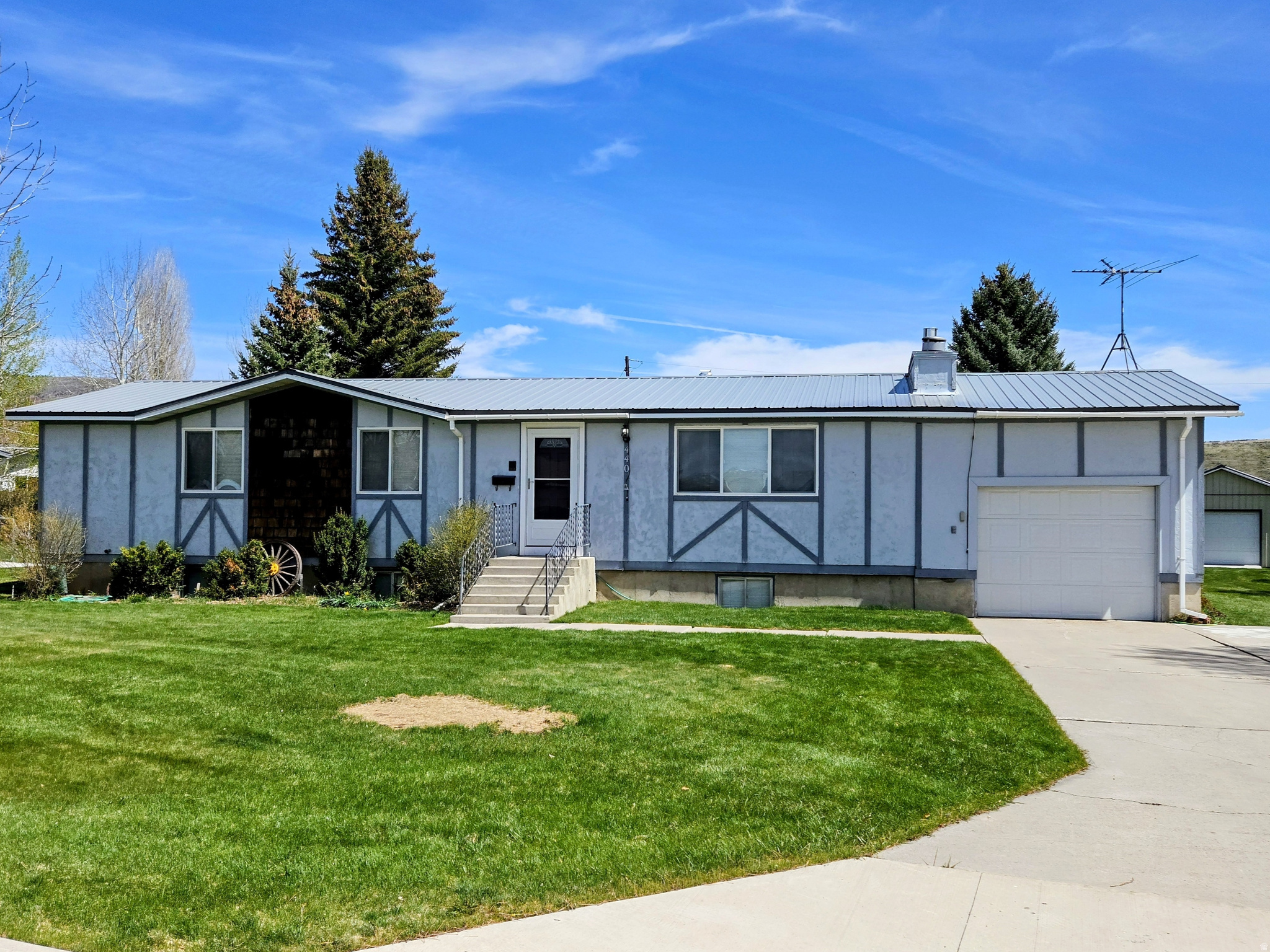 440 S 7TH ST, Montpelier, ID 83254 — photo 1