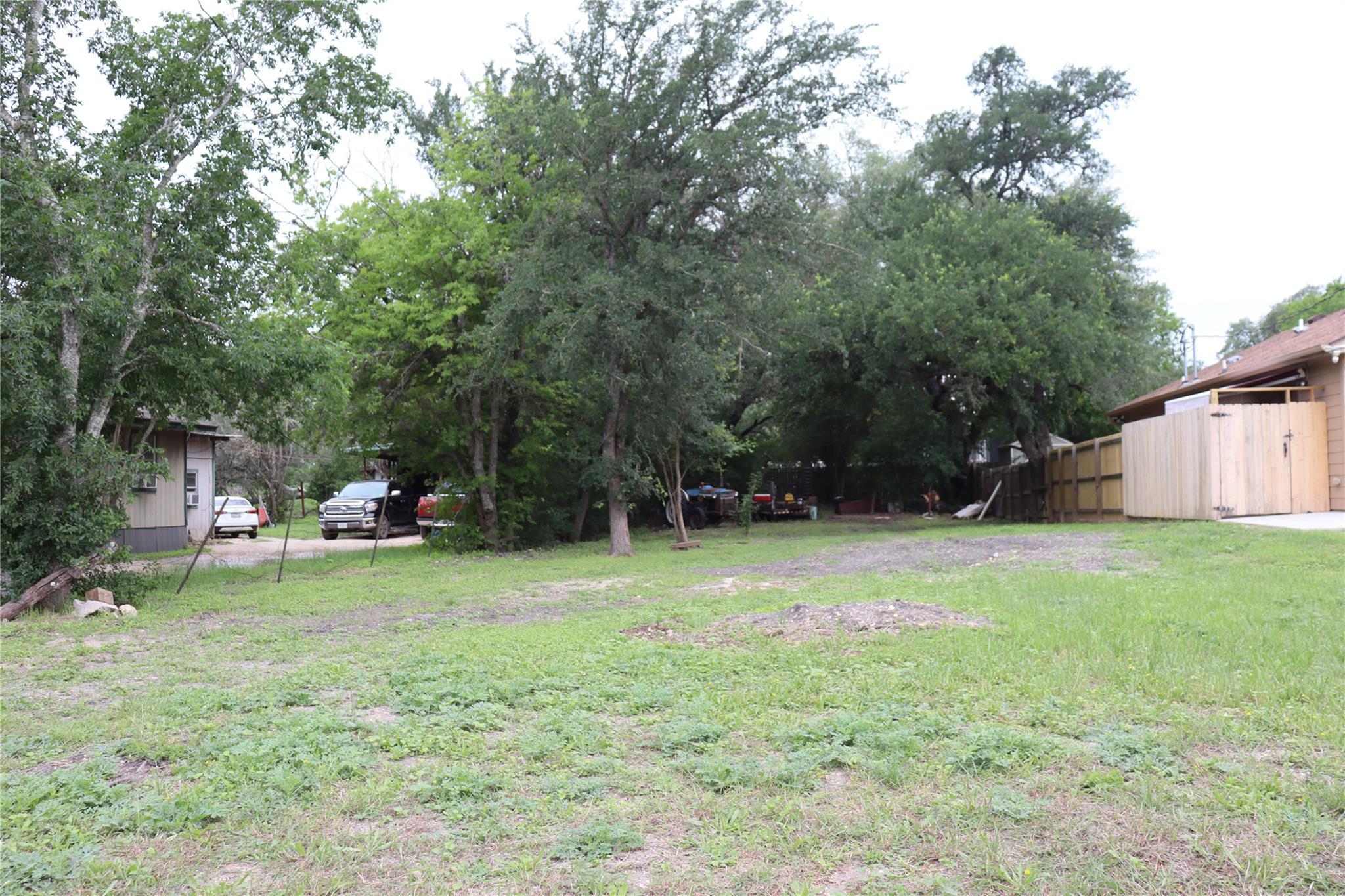 821 Commerce, Lockhart, TX 78644 — photo 1