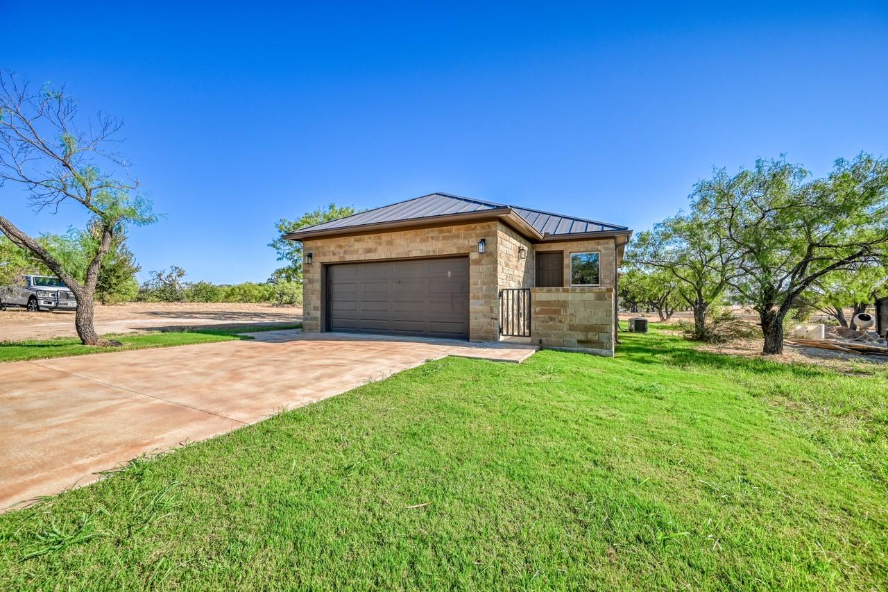 302 Parallel, Horseshoe Bay, TX 78657 — photo 1