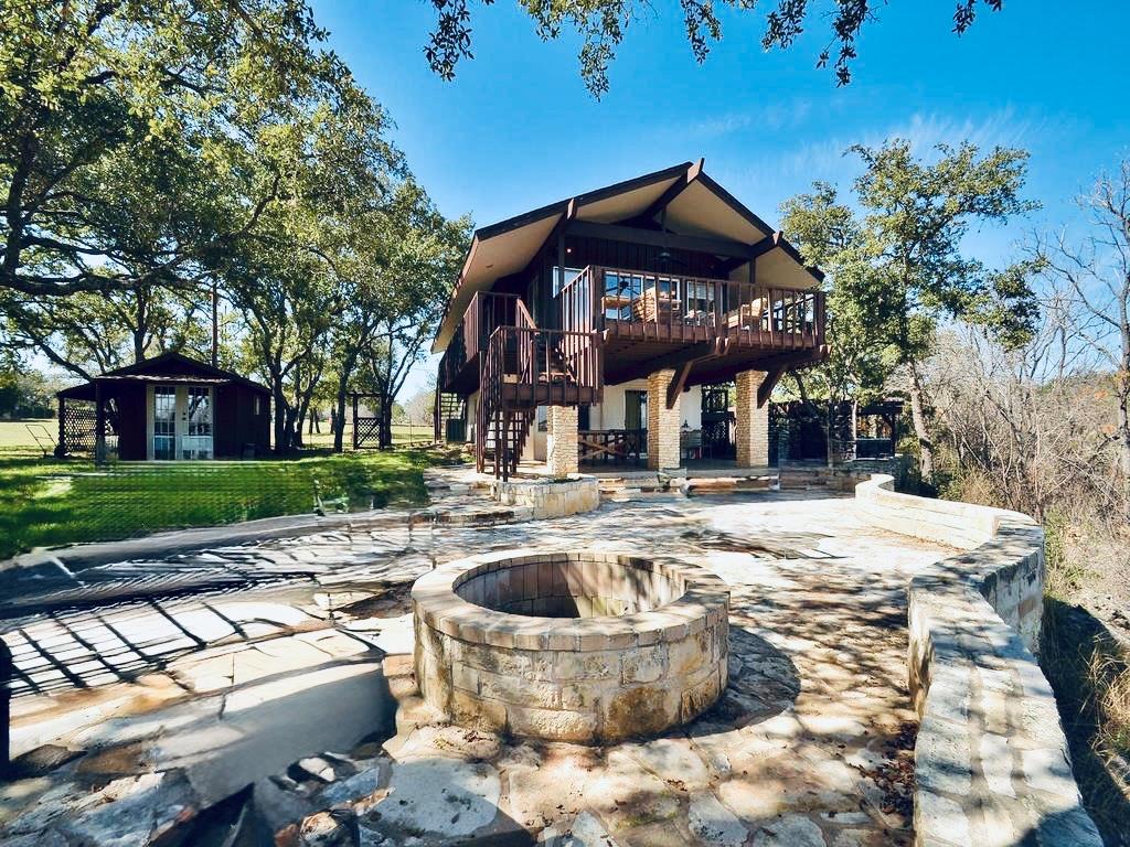 729 Nomad, Spicewood, TX 78669 — photo 1