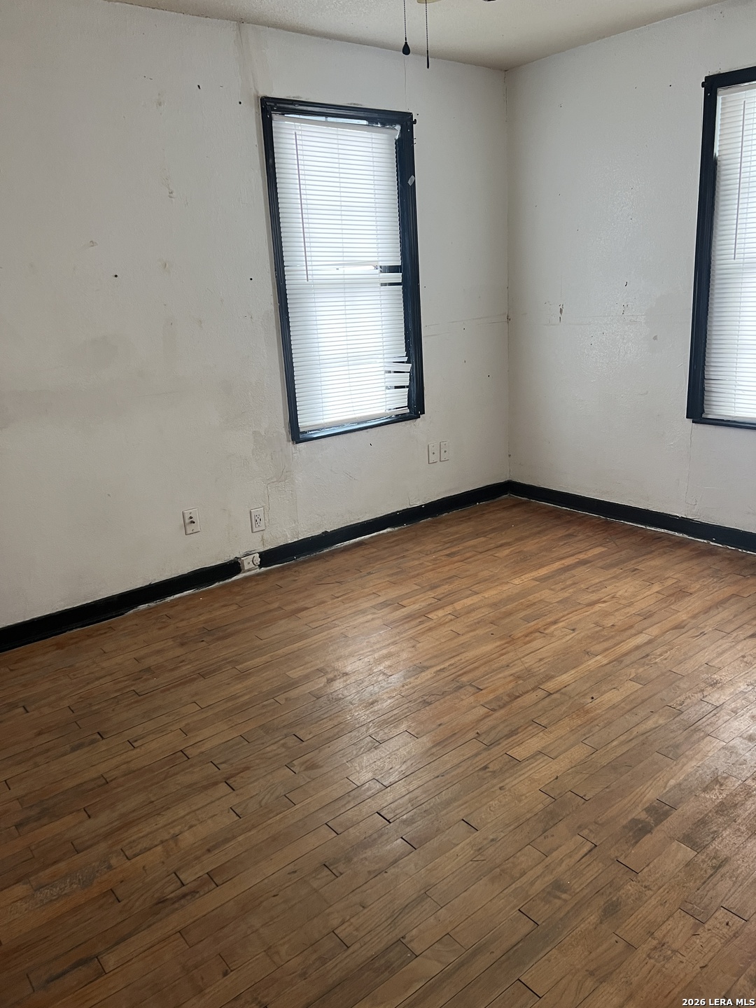 1539 mariposa, , 78201 — photo 1