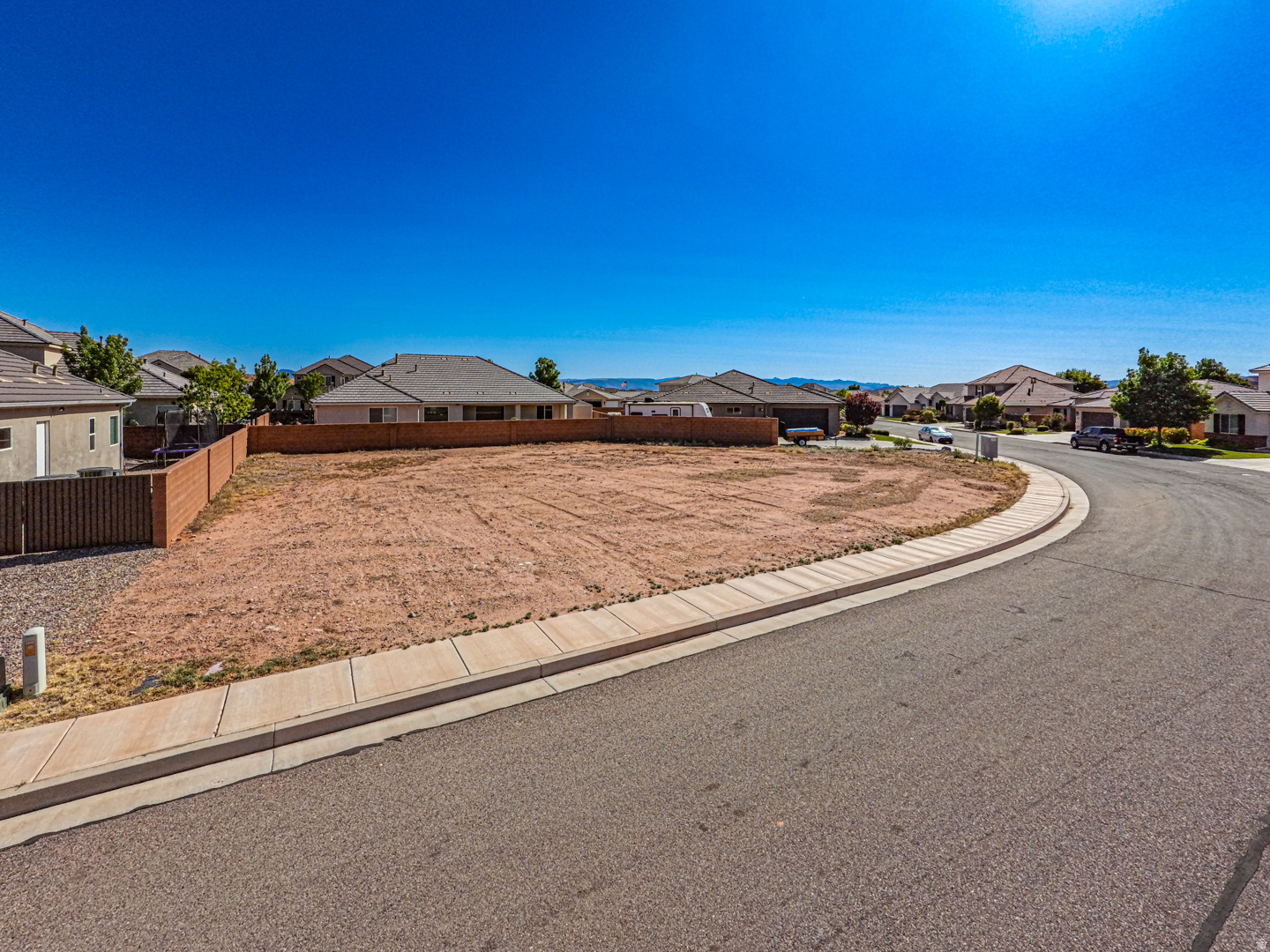 422 E SADDLEBACK RD, Washington, UT 84780 — photo 1