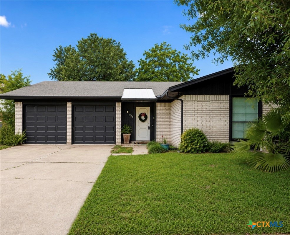 204 Timberlane Drive, Victoria, TX 77901 — photo 1
