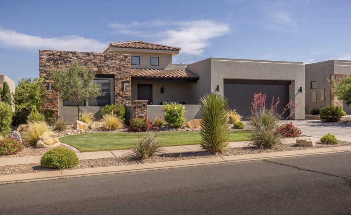 1504 W SHINNECOCK DR, St George, UT 84770 — photo 1