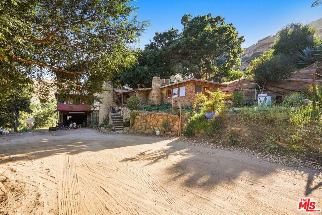 670 Bryant Drive, Canoga Park, CA 91304 — photo 1